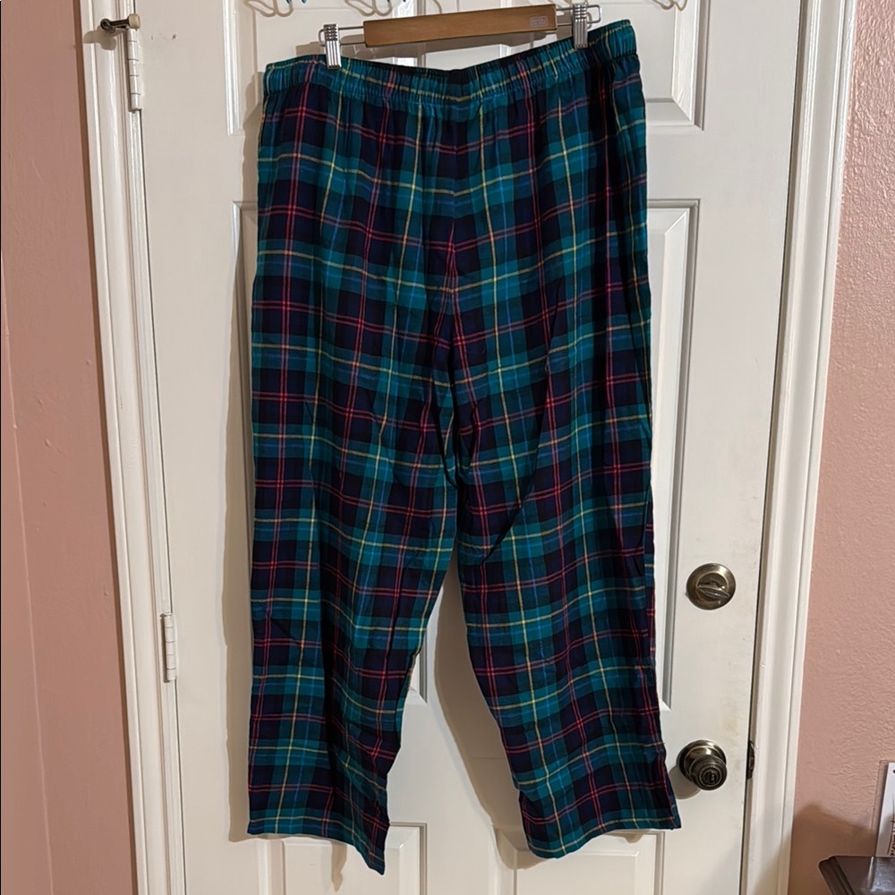Lands' End Flannel Pajama Set - Picture 9 of 13